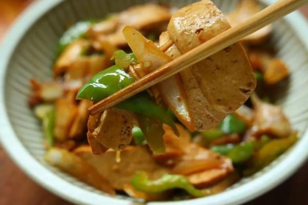 大通证券 没想到，这三样食材组合炒一盘，才叫好吃下饭！关键既便宜又营养